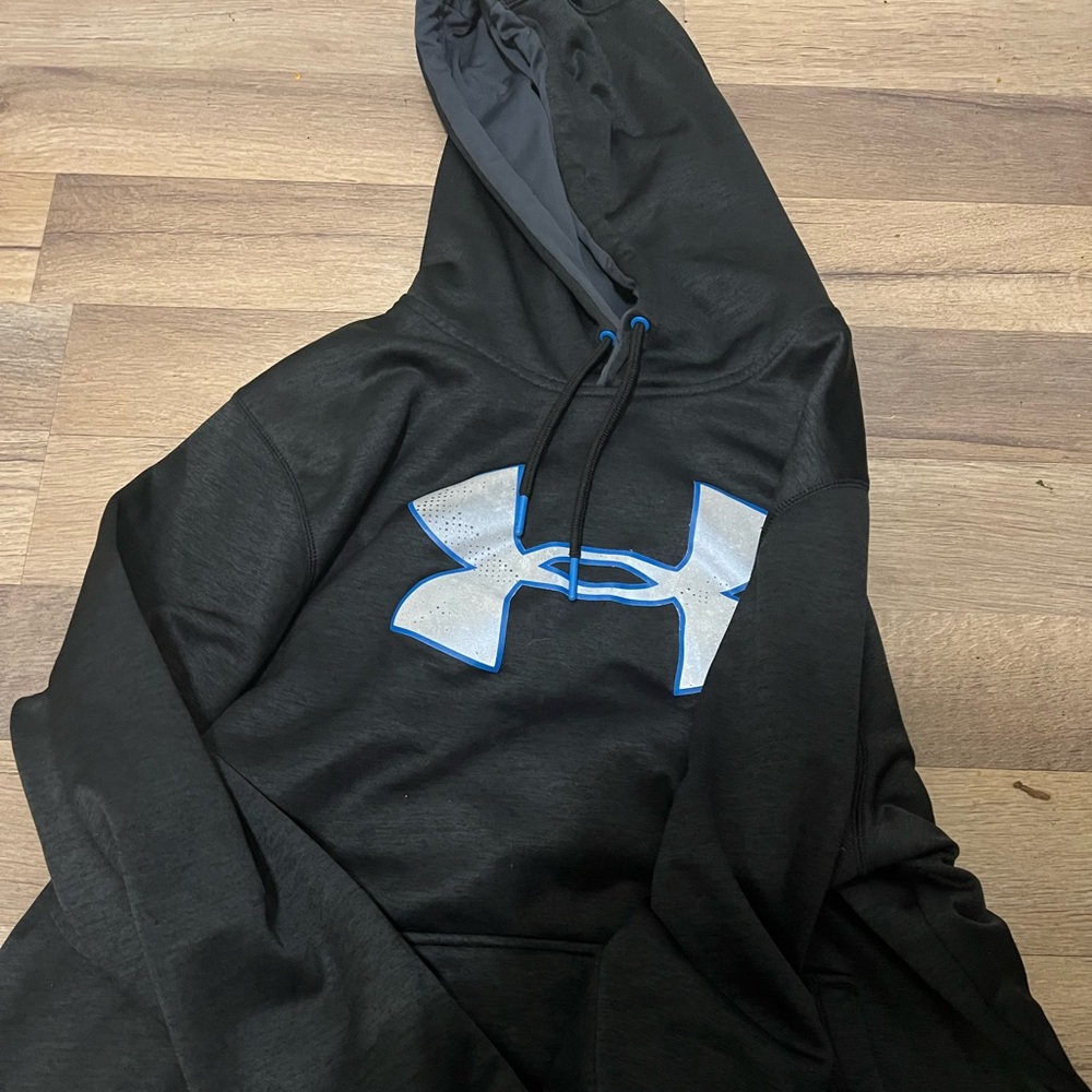 Under armour size XL mens